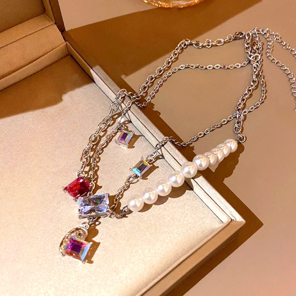 Pearl and Crystal Chain Luxury Necklace
